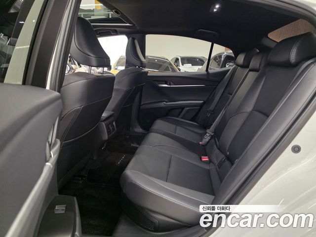 Toyota Camry (XV80) 2.5 XLE Hybrid 2025 — фото 15