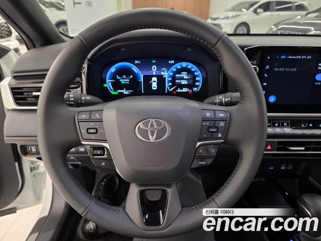 Toyota Camry (XV80) 2.5 XLE Hybrid 2025 — фото 18