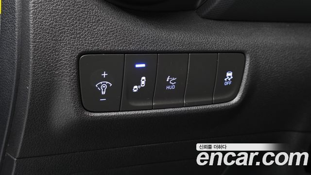 Hyundai Kona 1.6 Turbo 2WD Premium 2019 — фото 18