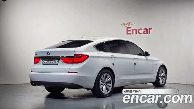 BMW 5 Series GT (F07) GT 30d 2011 — фото 2