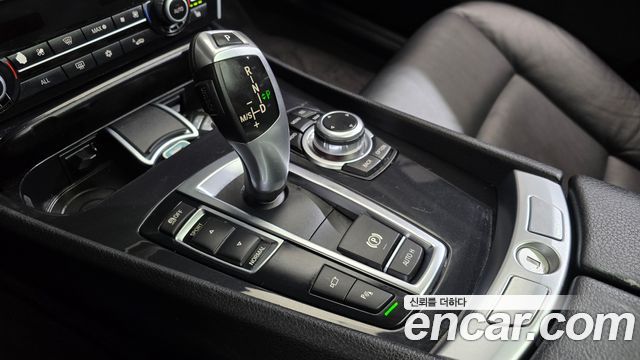 BMW 5 Series GT (F07) GT 30d 2011 — фото 9
