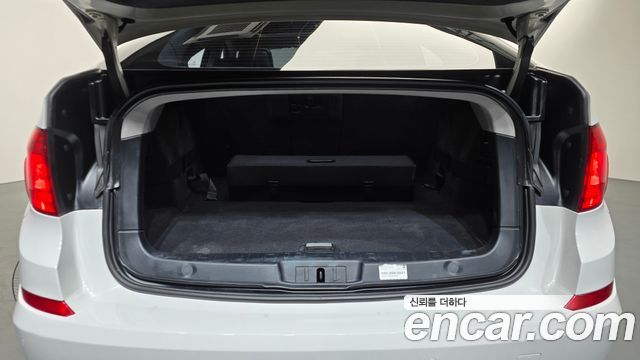 BMW 5 Series GT (F07) GT 30d 2011 — фото 22