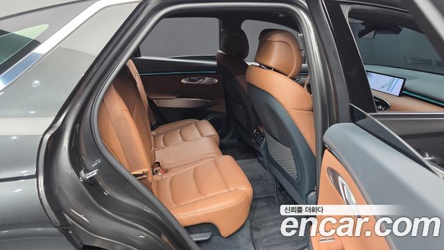 Genesis GV70 2.5T Gasoline AWD 2025 — фото 16