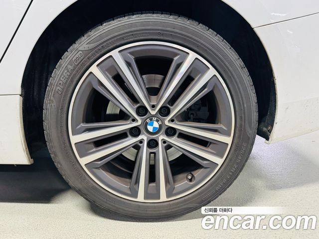 BMW 2 Series Gran Coupe (F44) 220i Advantage 2021 — фото 5