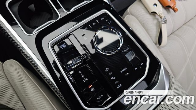 BMW i7 (G70) M70 xDrive M Performance 2025 — фото 9