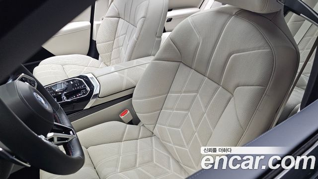 BMW i7 (G70) M70 xDrive M Performance 2025 — фото 28