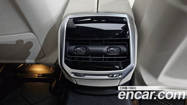 BMW i7 (G70) M70 xDrive M Performance 2025 — фото 31