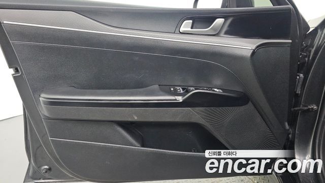 Kia K5 (III) 2.0 Prestige 2021 — фото 24