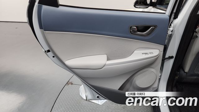 Hyundai Kona Electric Premium 2020 — фото 25