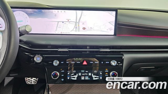 Genesis G80 (RG3) Gasoline 2.5 Turbo AWD 2025 — фото 16