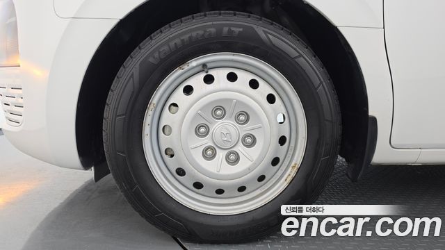 Hyundai Staria Cargo 5-Seater Smart 2023 — фото 5