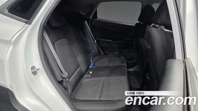 Hyundai Kona Gasoline 1.6 Turbo 4WD Smart 2021 — фото 12