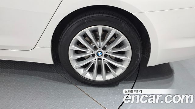BMW 5 Series (G30) 520d xDrive Luxury Plus 2020 — фото 21