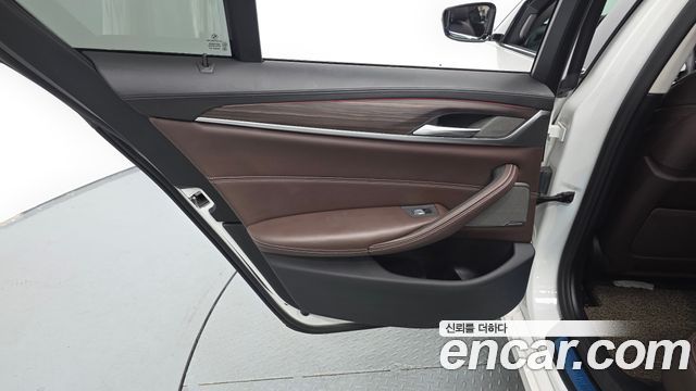 BMW 5 Series (G30) 520d xDrive Luxury Plus 2020 — фото 25