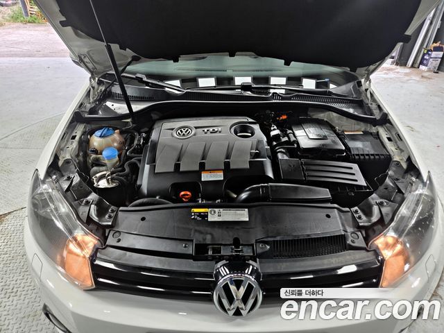 Volkswagen Golf (VI) 1.6 TDI Blue Motion StyleEdition 2013 — фото 6