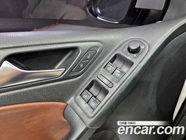 Volkswagen Golf (VI) 1.6 TDI Blue Motion StyleEdition 2013 — фото 16