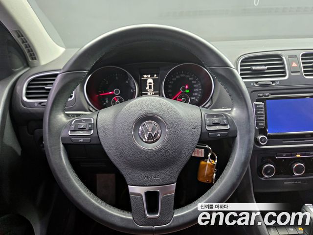 Volkswagen Golf (VI) 1.6 TDI Blue Motion StyleEdition 2013 — фото 22