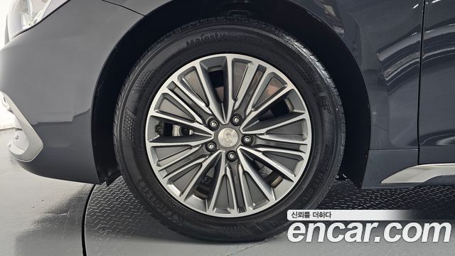 Hyundai Grandeur Hybrid (IG) Exclusive Special 2019 — фото 5