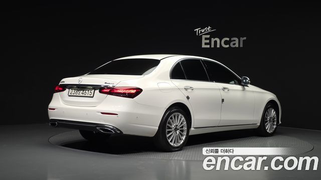 Mercedes-Benz E-Class (W213) E220d 4MATIC Exclusive 2021 — фото 2
