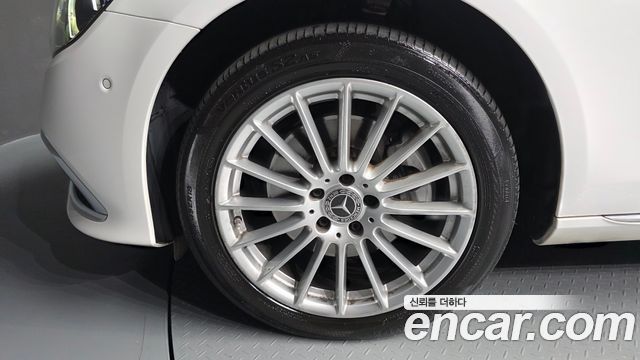 Mercedes-Benz E-Class (W213) E220d 4MATIC Exclusive 2021 — фото 5