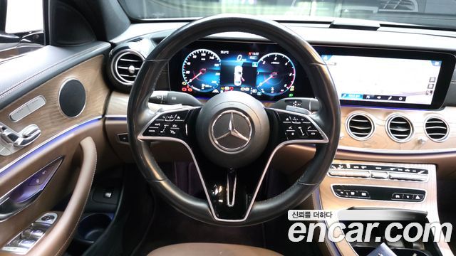 Mercedes-Benz E-Class (W213) E220d 4MATIC Exclusive 2021 — фото 13