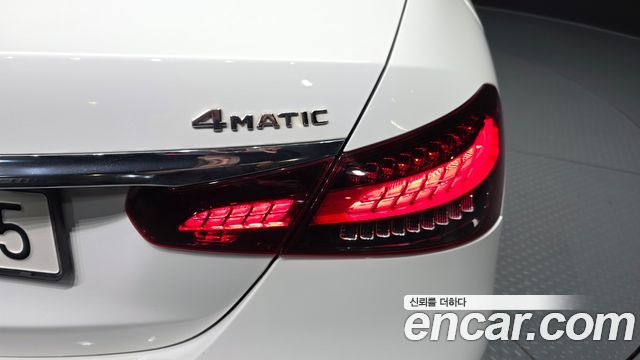 Mercedes-Benz E-Class (W213) E220d 4MATIC Exclusive 2021 — фото 23