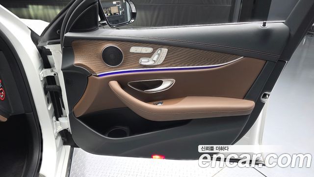 Mercedes-Benz E-Class (W213) E220d 4MATIC Exclusive 2021 — фото 24