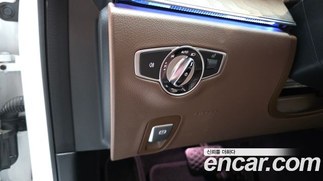 Mercedes-Benz E-Class (W213) E220d 4MATIC Exclusive 2021 — фото 32