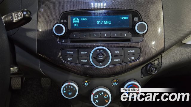 Chevrolet Spark LPG LT Standard 2014 — фото 9