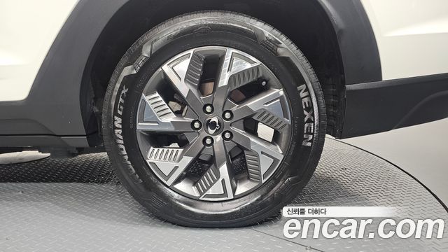 KG Mobility (SsangYong) Torres EVX E7 2024 — фото 21