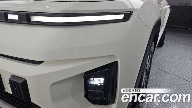 KG Mobility (SsangYong) Torres EVX E7 2024 — фото 22