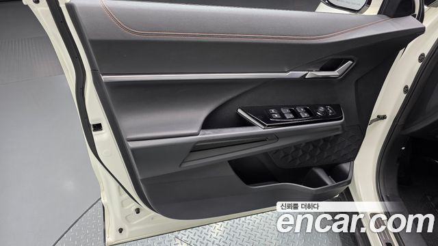 KG Mobility (SsangYong) Torres EVX E7 2024 — фото 24