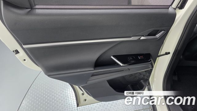 KG Mobility (SsangYong) Torres EVX E7 2024 — фото 25