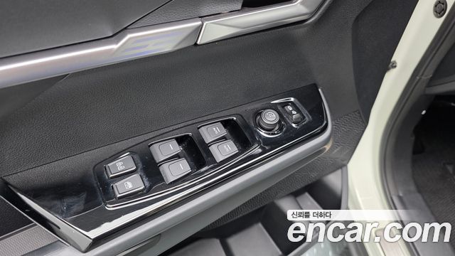 KG Mobility (SsangYong) Torres EVX E7 2024 — фото 29