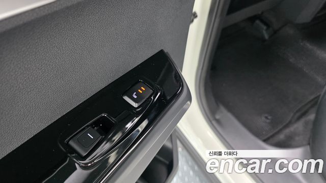 KG Mobility (SsangYong) Torres EVX E7 2024 — фото 31
