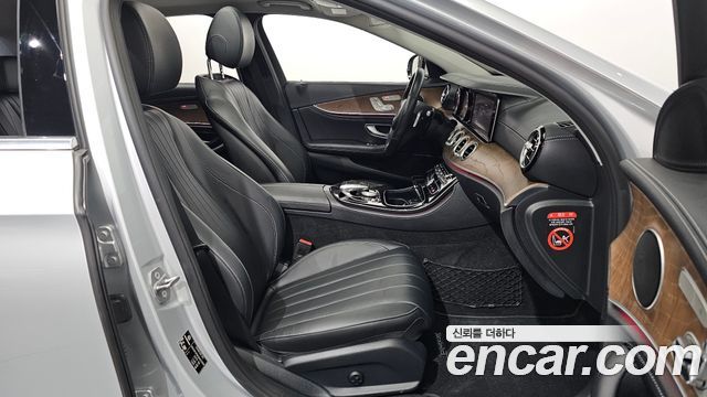 Mercedes-Benz E-Class (W213) E220d 4MATIC Exclusive 2018 — фото 11