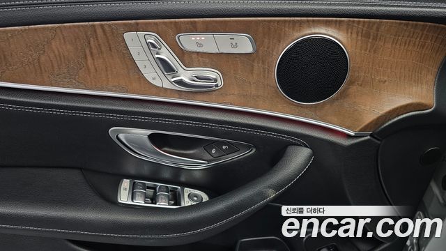 Mercedes-Benz E-Class (W213) E220d 4MATIC Exclusive 2018 — фото 19