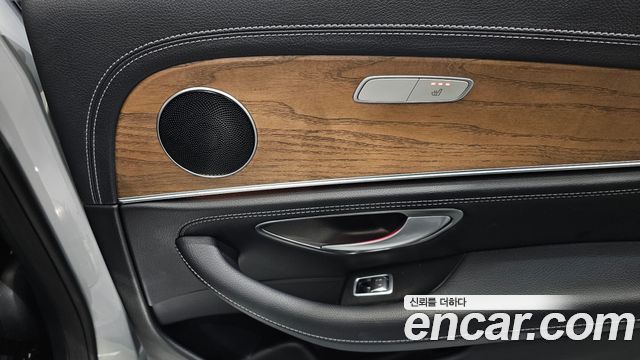 Mercedes-Benz E-Class (W213) E220d 4MATIC Exclusive 2018 — фото 28