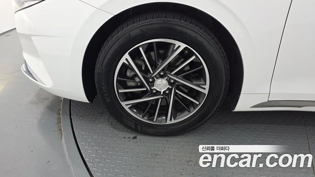 Hyundai Grandeur (IG) 2.5 Premium 2023 — фото 5
