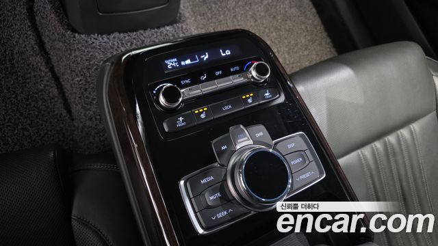 Genesis EQ900 3.8 GDI AWD Luxury 2017 — фото 21