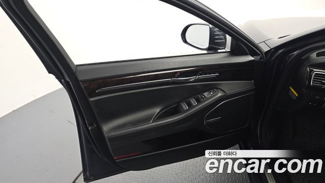 Genesis EQ900 3.8 GDI AWD Luxury 2017 — фото 30