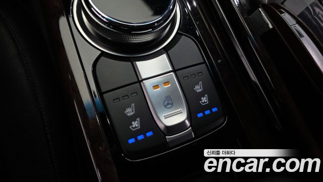 Genesis EQ900 3.8 GDI AWD Luxury 2017 — фото 34