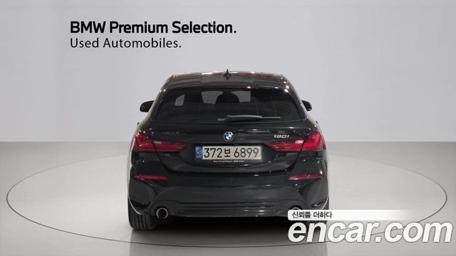 BMW 1 Series (F40) 120i Sports 2022 — фото 4