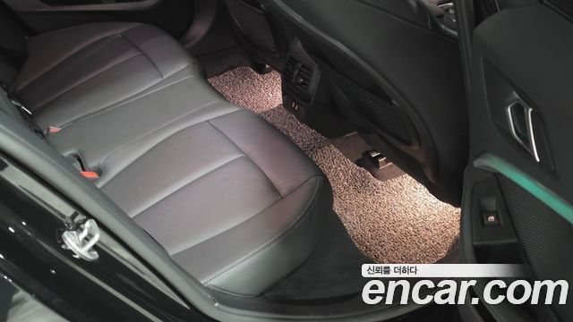 BMW 1 Series (F40) 120i Sports 2022 — фото 16