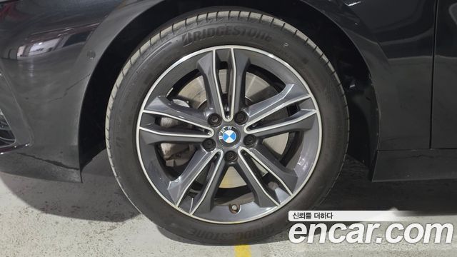 BMW 1 Series (F40) 120i Sports 2022 — фото 24