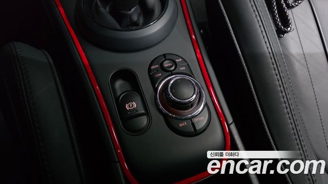 MINI Cooper S Countryman JCW 2nd 2022 — фото 33
