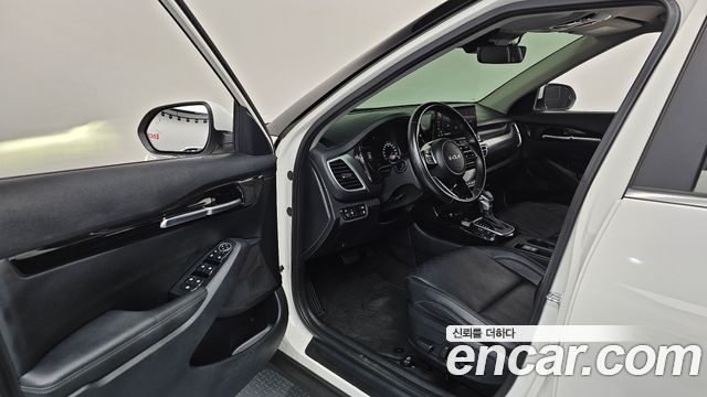Kia Seltos Gasoline 1.6 Turbo 2WD Signature 2023 — фото 10