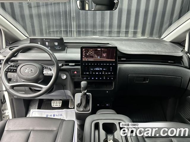 Hyundai Staria L3.5 Tourer 11-Seater Modern 2024 — фото 6