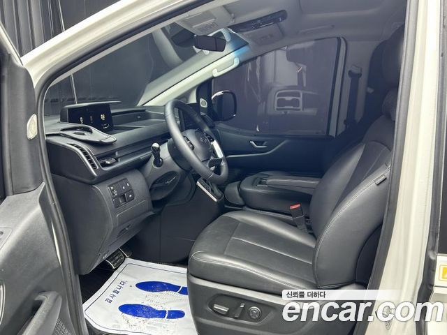 Hyundai Staria L3.5 Tourer 11-Seater Modern 2024 — фото 7