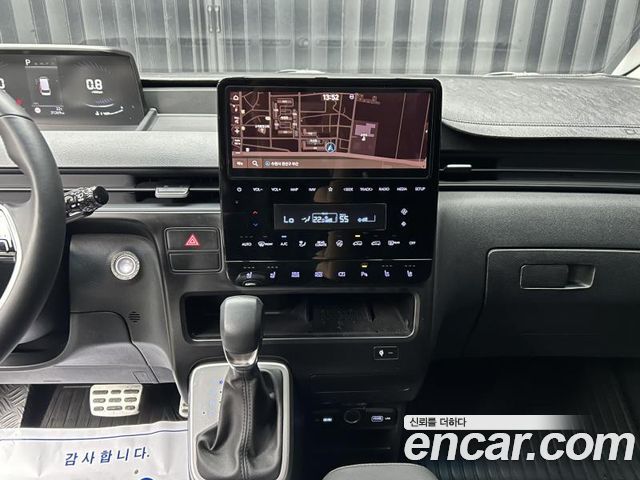 Hyundai Staria L3.5 Tourer 11-Seater Modern 2024 — фото 16